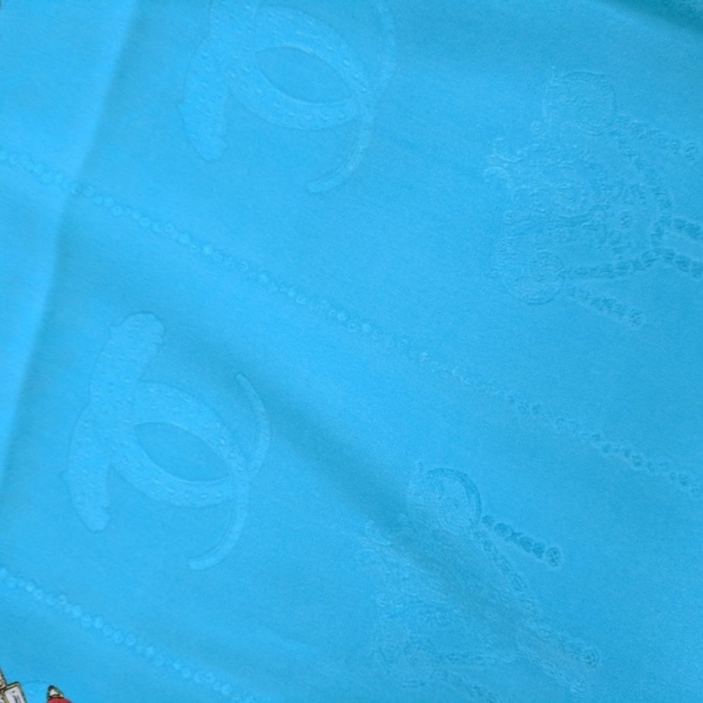 Heavy Silk Cartier Scarf, Turquoise with classic chain pattern - Picture 3 of 3